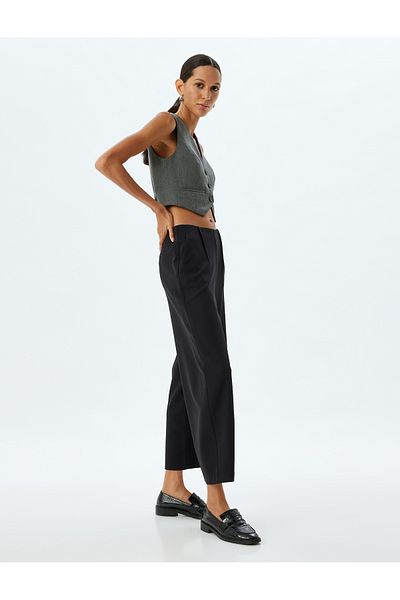 Koton Hose aus Stoff mit hoher Taille und Tasche, kurze Hose mit weitem Bein