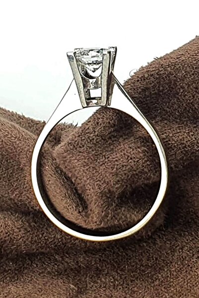 OSESHOP Pırlanta ışıltısında star zirkon taşlı gümüş tek taş yüzük