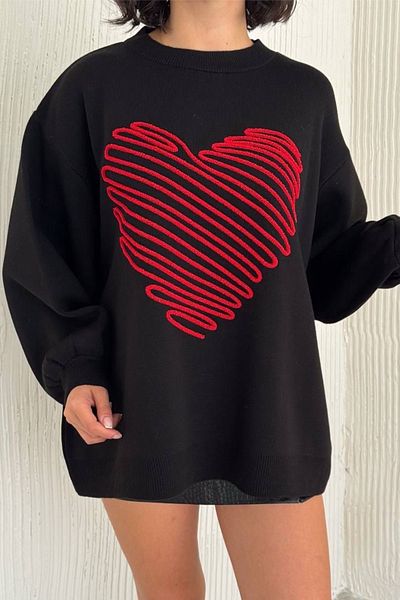 Ded COLLECTION Pulover confortabil supradimensionat pentru femei, cu decolteu rotund brodat cu inimă roșie