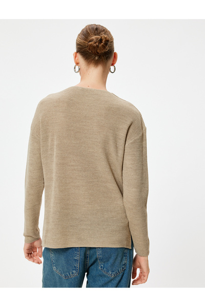 Koton Πλεκτό πουλόβερ με ραβδώσεις με V λαιμόκοψη - Μακρυμάνικο, Μήκος Γοφών