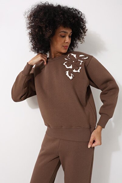 AMİDA Дамски суитшърт с кафяви рамене, лазерно изрязани цветя, бродерия, детайлно кръгло деколте - 2448