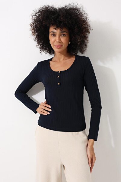 AMİDA Γυναικεία μπλούζα με μακρυμάνικο γιακά με λεπτομέρεια με ραβδώσεις - 2443