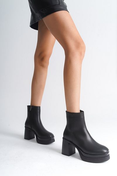 Capone Outfitters Damenstiefel mit mittelhohem Absatz und runder Spitze, Modell 1504 – seitlicher Reißverschluss