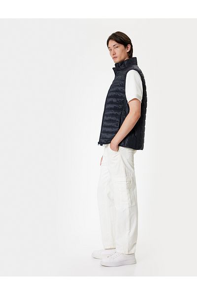 Koton Slim Fit Pufferweste – Stehkragen und Taschendetail
