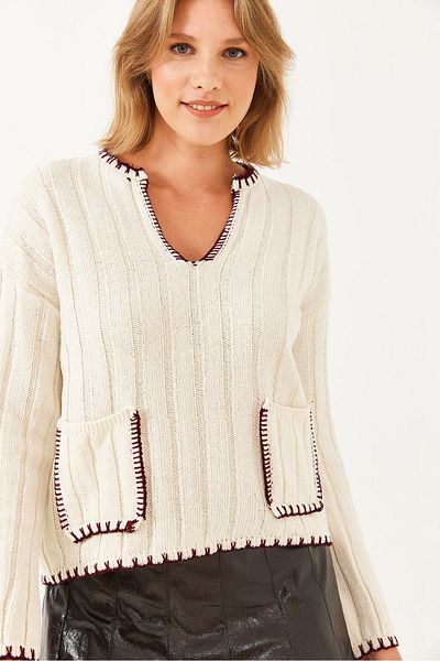 Bianco Lucci Women's V-Neck Shepherd Stitched Embroidered Detailed Pocket Knitwear Sweater 20247523