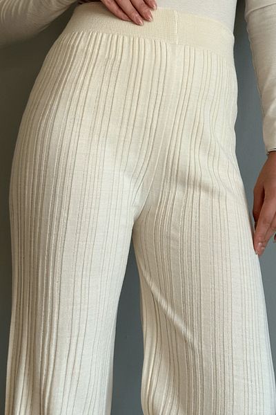 InStyle Gerippte Ecru-Strickhose