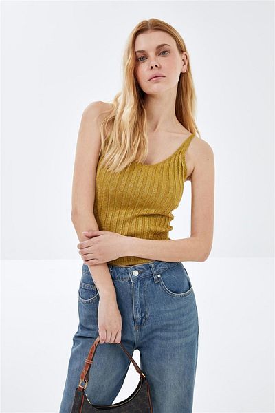 pieces of melon قميص رياضي من Lurex بأشرطة الخردل