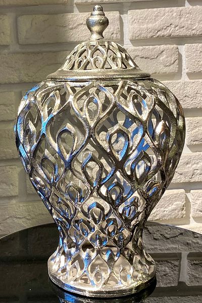 LAMEDORE Cast 40 cm Shah Cube Vase