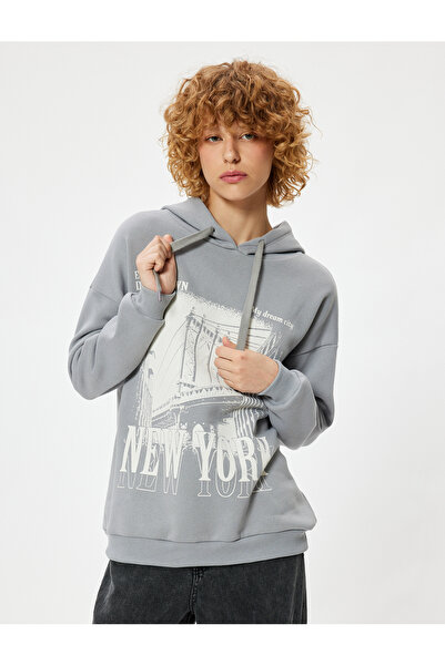 Koton Şardonlu Oversize Kapüşonlu Sweatshirt Slogan Baskılı Uzun Kollu