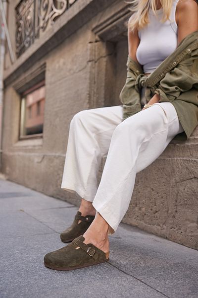 Uniqueqoop Papuci ortopedici unisex cu talpă din plută din piele naturală Oslo