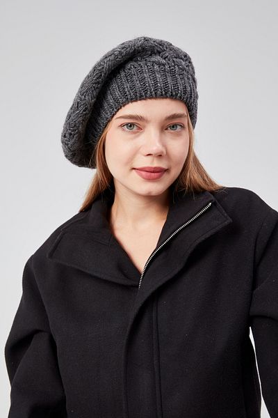 derikem Women's Winter Stylish Knitwear Painter Knitted Beret