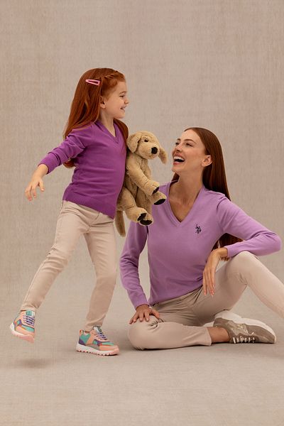 U.S. Polo Assn. Пуловер с V-образно деколте в лилаво за момиче 50275850-VR203