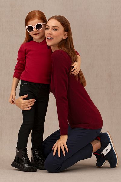 U.S. Polo Assn. Girl's Red Basic V-Neck Sweater 50275850 -Vr030