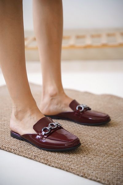 Taran Chain Detailed Closed Toe Women's Slippers - Flat Sole Jayla