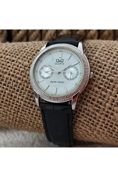 Q&Q Aa04j301y Women's Wristwatch