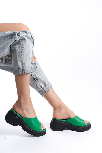 Taran Women's Thick Heeled and Combat Slippers - Banded Lori