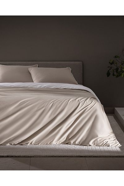 Madame Coco Verne King Size 100% Cotton Piping Printed Satin Bedding Set - Beige/White