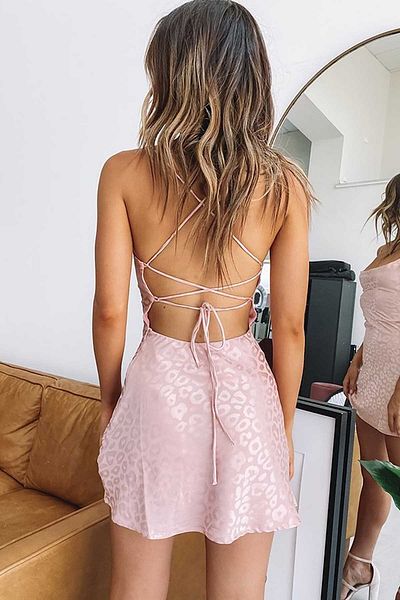 Merry See Kurzes Nachthemd aus rosa bedrucktem Satin für Damen