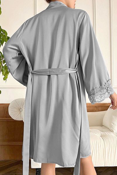 Merry See Set aus besticktem Satin-Nachthemd mit Schnürung und Spitze