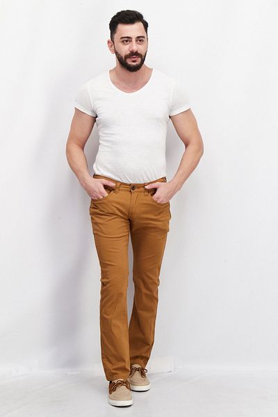 Caterpillar Men Regular Fit Solid Chino Pants, Brown