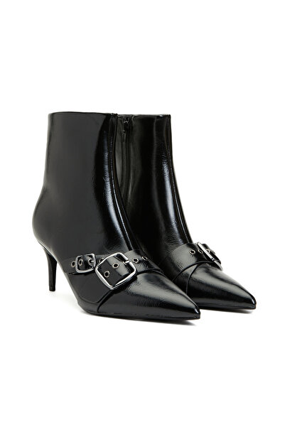 Dıvarese Siyah Kadın Bot