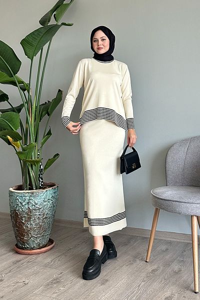 InStyle طقم إكرو مع تنورة مخططة