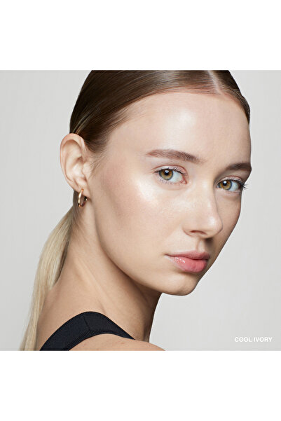 BOBBI BROWN Intensive Serum E Vitaminli Fondöten Spf 40 Parlak Bitiş 30 ml - Cool Ivory 716170229300