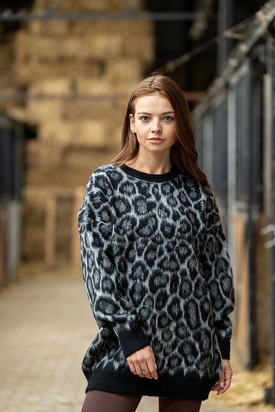 VerdeBlanco Pulover tricotat gros cu model leopard negru