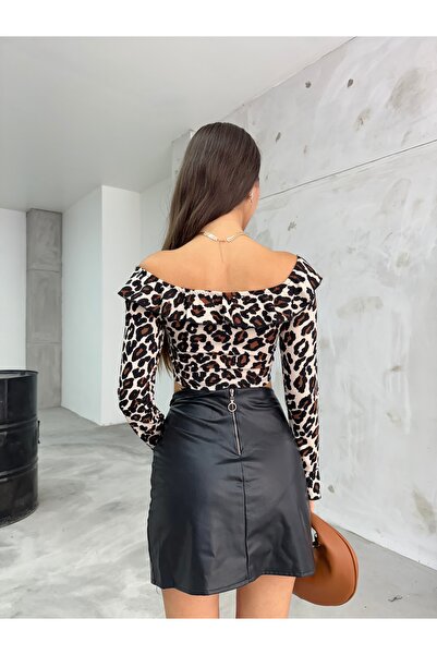 BİKELİFE Dámská oříznutá halenka s leopardím vzorem na přední straně Madonna s límečkem se setrvačníkem