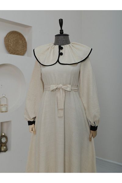 Modamorfo Leinenkleid – Design mit geripptem Kragen