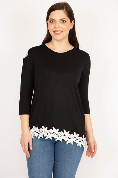 Şans Women's Black Plus Size One-Shoulder Low-Cut Hem Lace Blouse 65n36151