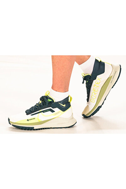 Nike Pegasus Trail 4 - GORE-TEX مقاوم للماء، ملفوف بالليمون الخفيف