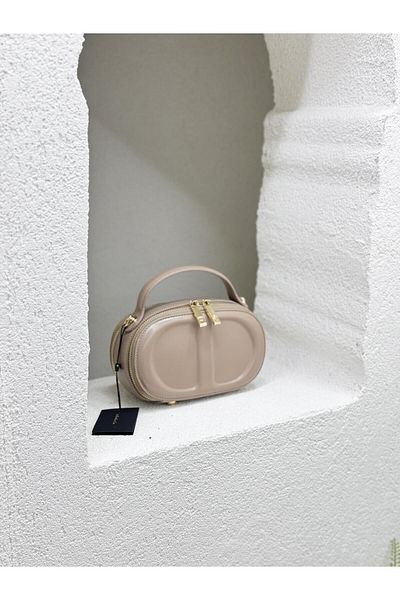 Matthew Cox Byn2302 Women's Crossbody Bag - Both Hand and Design