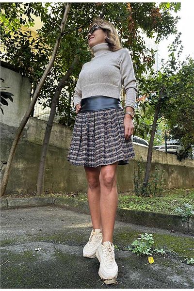 BEBE PLUS Tweed Skirt with Leather Detail on the Waist