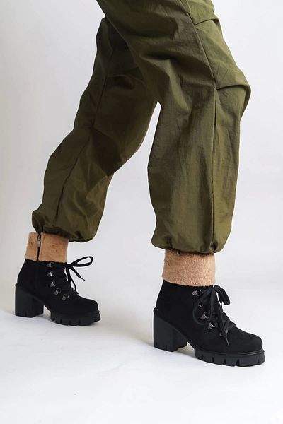 onlinebutik Emma Lace Up Ορθοπεδική σόλα με φερμουάρ με τακούνι Γούνα Λεπτομερή Suede Γυναικείες Μπότες St Μαύρο