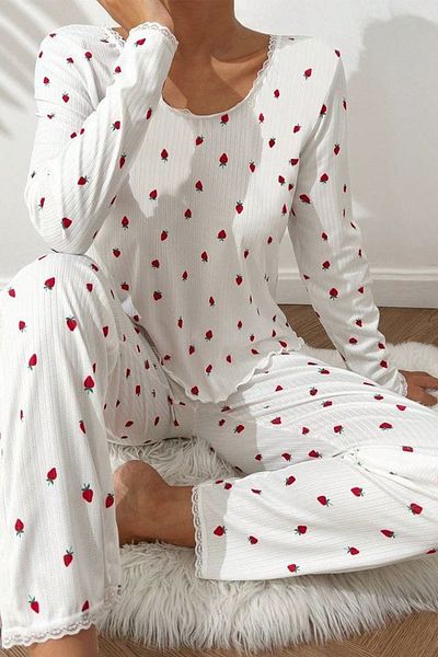 PEMBİŞ HOMEWEAR Beatiful Crinkle Strawberry Knitted Special Fabric Pajama Set