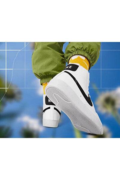 Nike Kadın Günlük Ayakkabı W Blazer Mid '77 Next Nature DO1344-101