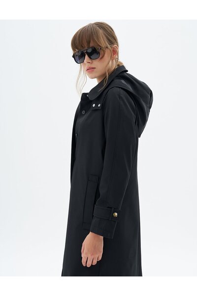 Kayra Bilekleri Apolet Detaylı Kapüşonlu Pardesü Siyah