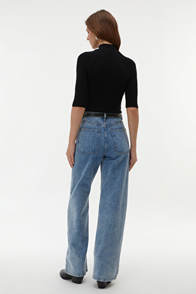 Mudo Stand Collar Short Sleeve Sweater