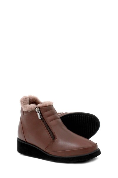 Ayakkabıhane Cizme clasice de damă maro, cu blană la interior și piele natura...