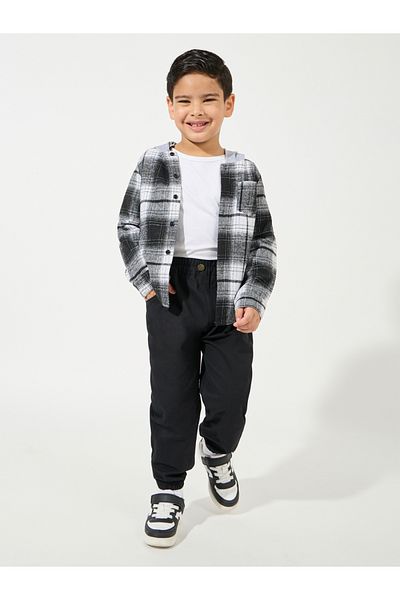 Styli Solid Pleated Slant Pocket Cuffed Hem Pants