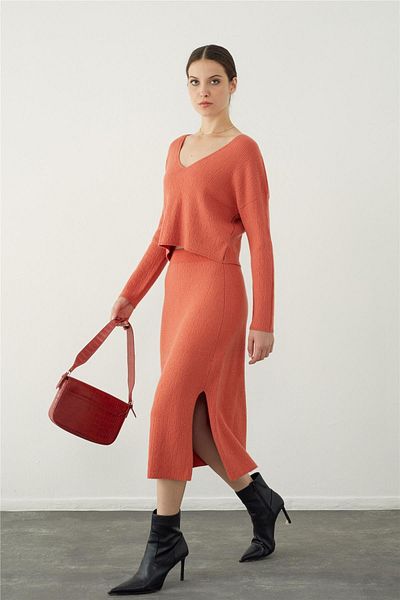 SHERIN Fustă midi din tricot cu fante cu textură moale roz
