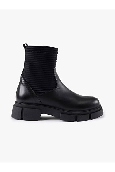 Yaso Women's Leather Black Boots