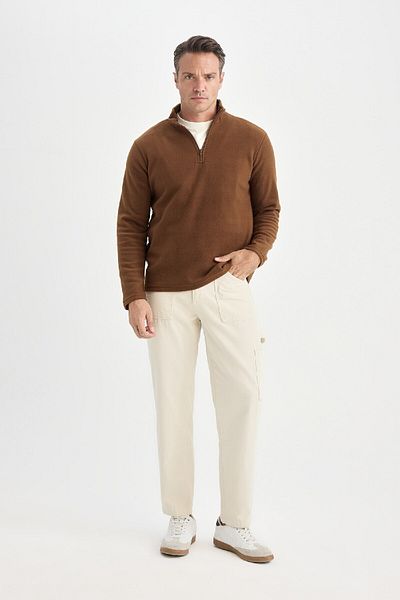 DeFacto Braunes, nicht pelzendes, kältebeständiges Fleece-Sweatshirt mit normaler Passform und Stehkragen und Reißverschluss