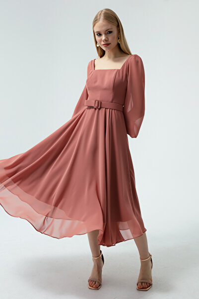 Lafaba Dámské večerní šaty z lososového čtvercového límce s páskem z midi šifonu