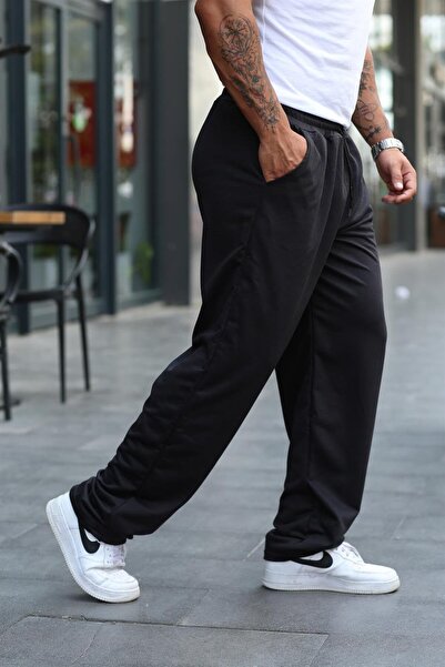 UYN SPORT Černá tepláková souprava z česané bavlny s rovným střihem