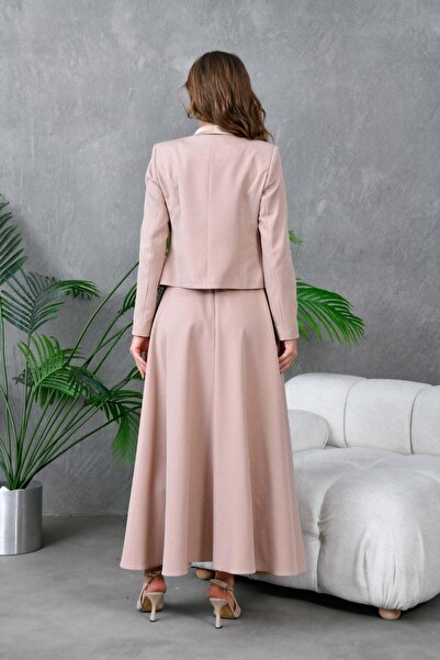 nodilife Crop Ceket Kloş Elbiseli Kadın Takım Elbise Bej