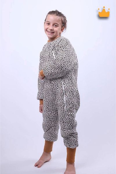 Begisa 2-8 Years Old Children's Sleeping Bag - Fiber Filled, 2.5 Tog, Leopard Print