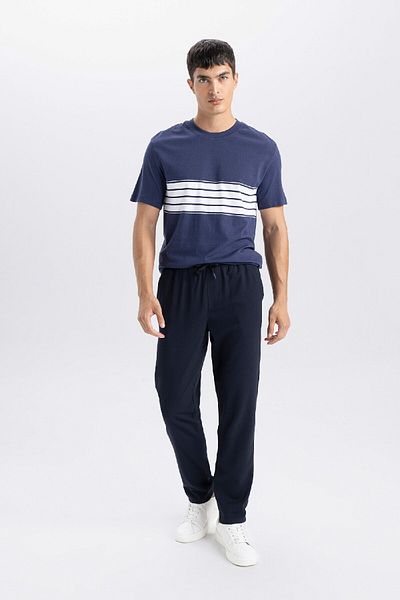 DeFacto Marineblaue Jogginghose – gerade Taille, elastische Schnürung, Taschen, gerades Bein D8640ax24au