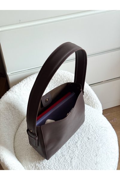 Goldies Bag Women's Bitter Brown Faux Leather Soft Leather Baguette Bag with Adjustable Shoulder Strap Gale